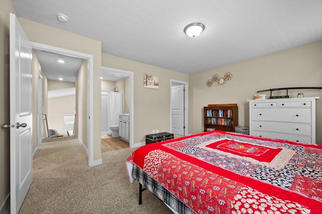 1836 Fields Drive, Carver, MN 55315