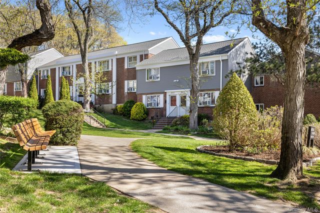 224-23 Manor Road B25-0, Queens Village, NY 11427