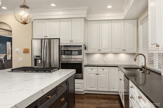 1839 12th Avenue NE, Issaquah, WA 98029