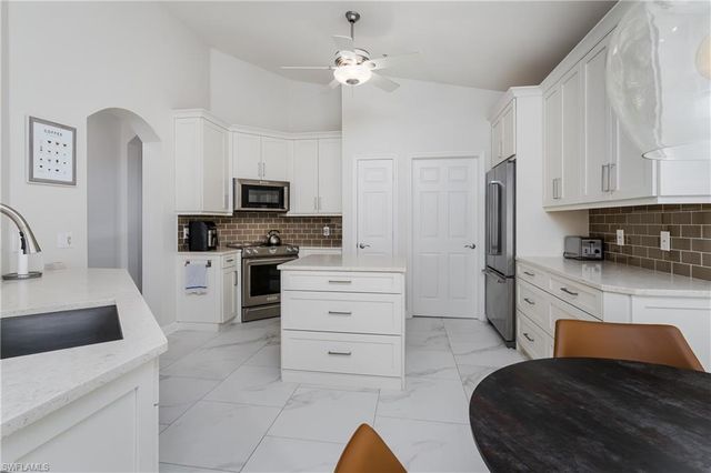 3295 Twilight LN 5302, Naples, FL 34109