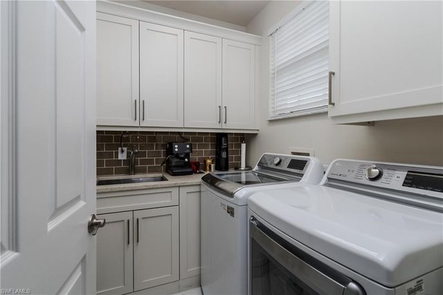 3295 Twilight LN 5302, Naples, FL 34109