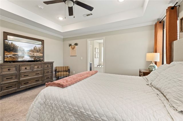 682 S Mock Street, Prairie Grove, AR 72753