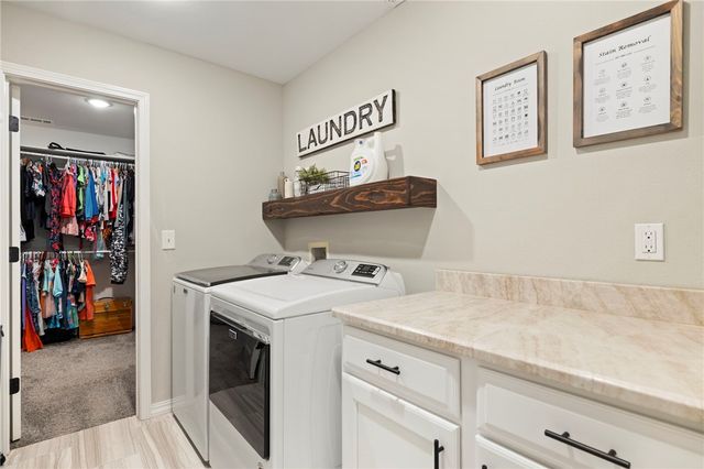 682 S Mock Street, Prairie Grove, AR 72753