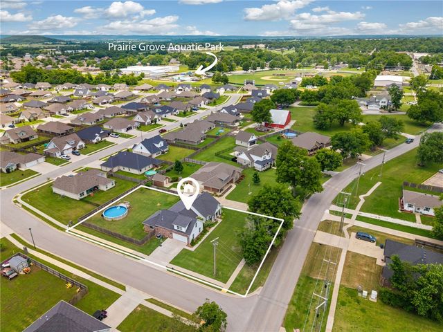 682 S Mock Street, Prairie Grove, AR 72753
