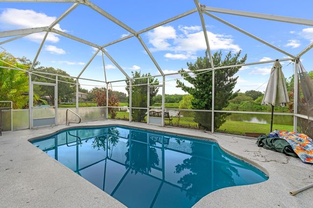 1112 LAKE SHORE RANCH DRIVE, Seffner, FL 33584