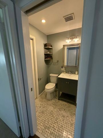 813 Valley Stream Drive D, Wheeling, IL 60090