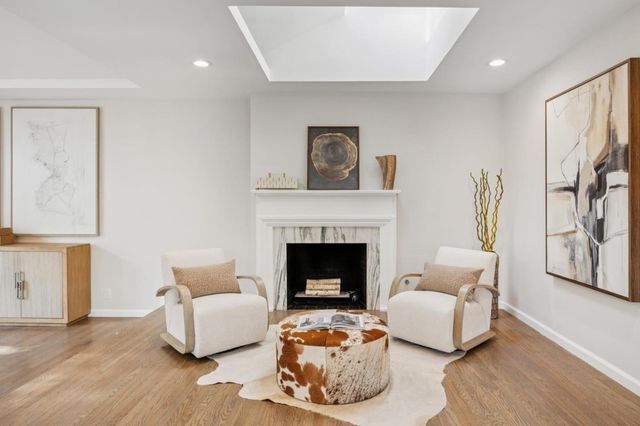 2434 Waverley Street, Palo Alto, CA 94301