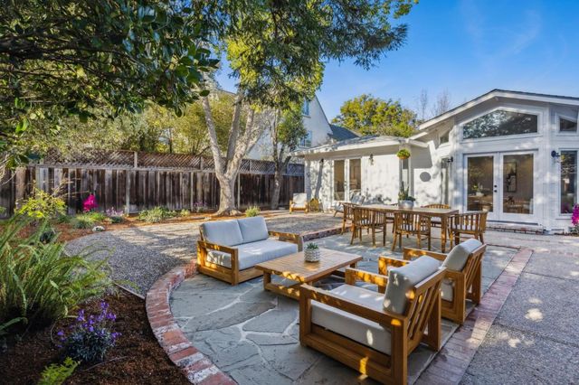 2434 Waverley Street, Palo Alto, CA 94301
