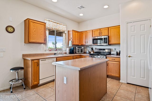 2658 S Desert Cavern Place, Tucson, AZ 85730