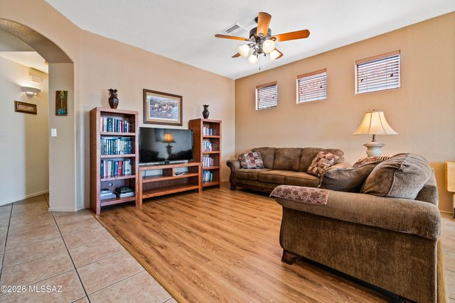 2658 S Desert Cavern Place, Tucson, AZ 85730