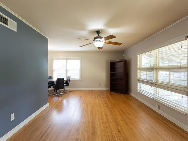 1089 IVY RD, Memphis, TN 38117