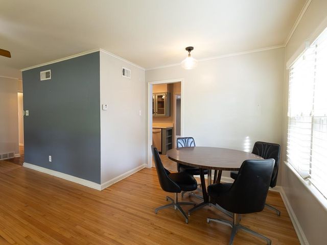 1089 IVY RD, Memphis, TN 38117