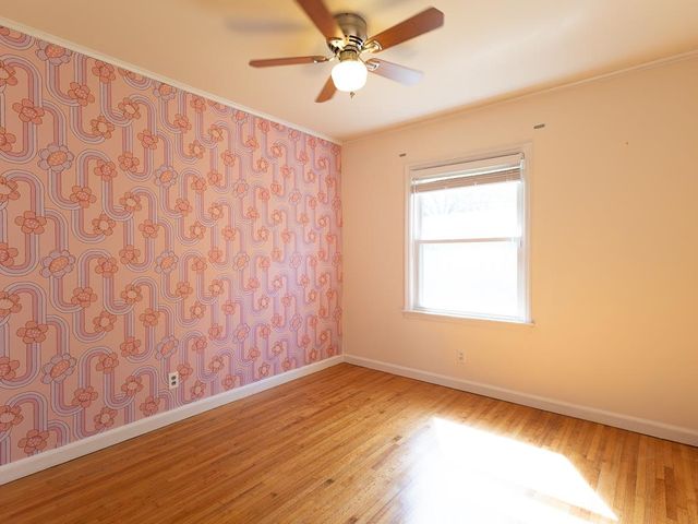 1089 IVY RD, Memphis, TN 38117