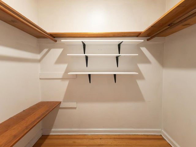 1089 IVY RD, Memphis, TN 38117