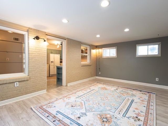 1089 IVY RD, Memphis, TN 38117