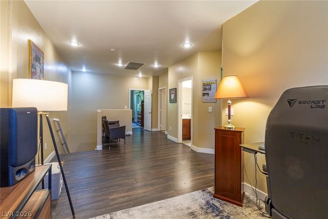 11518 Belmont Lake Drive 104, Las Vegas, NV 89135