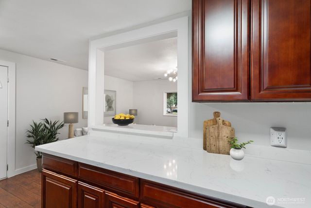 3513 NE 6th Place, Renton, WA 98056