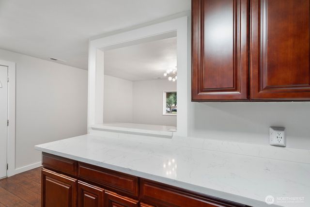 3513 NE 6th Place, Renton, WA 98056