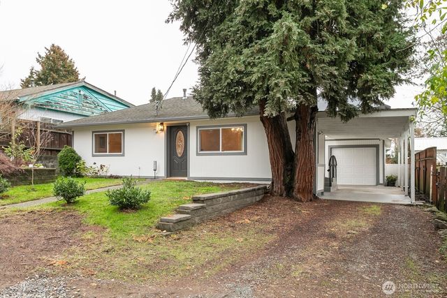 3513 NE 6th Place, Renton, WA 98056