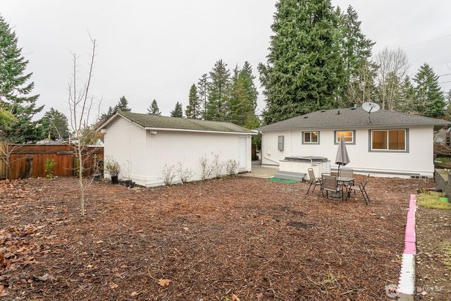 3513 NE 6th Place, Renton, WA 98056