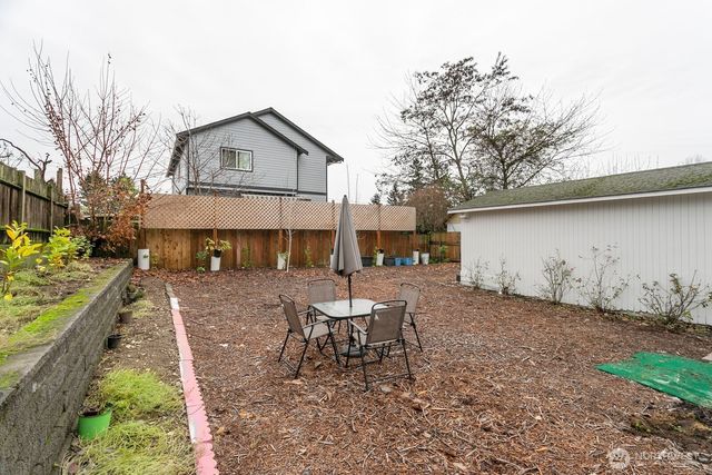 3513 NE 6th Place, Renton, WA 98056