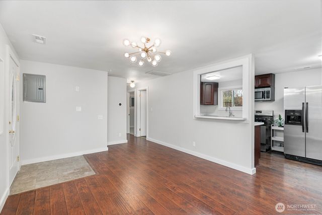 3513 NE 6th Place, Renton, WA 98056