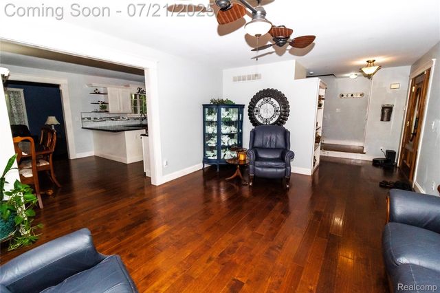 8314 Mill Pointe Court, Goodrich Village, MI 48438