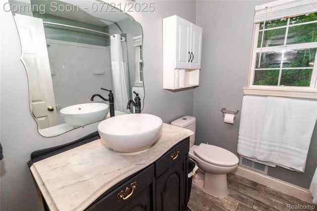 8314 Mill Pointe Court, Goodrich Village, MI 48438