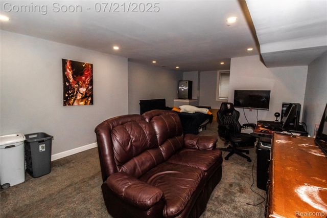 8314 Mill Pointe Court, Goodrich Village, MI 48438