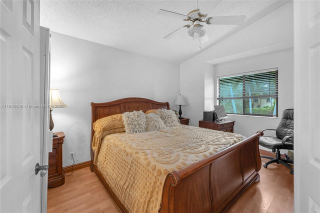 10547 NW 10th St C-128, Plantation, FL 33322
