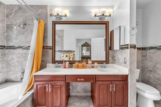 10547 NW 10th St C-128, Plantation, FL 33322