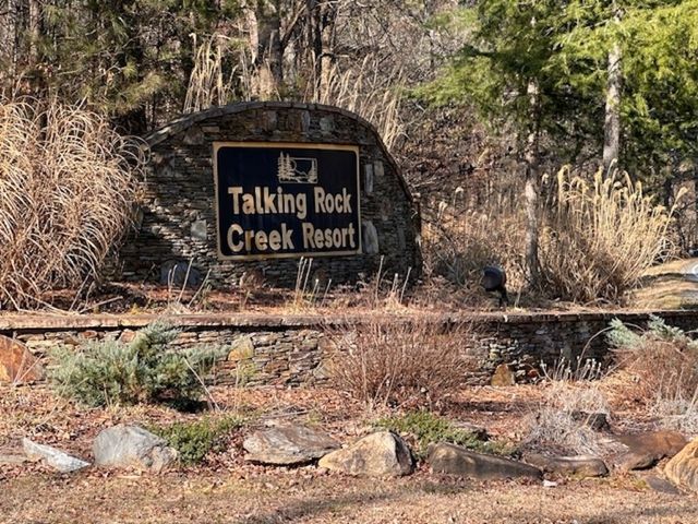 1665 Hunter Drive, Talking Rock, GA 30175