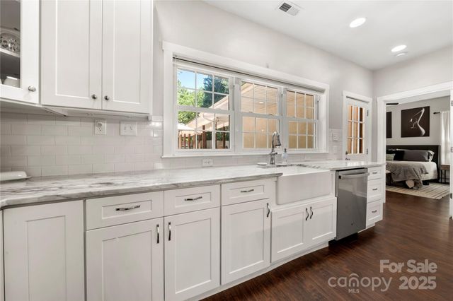 2717 Arnold Drive, Charlotte, NC 28205