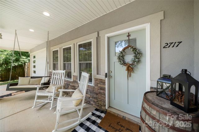 2717 Arnold Drive, Charlotte, NC 28205