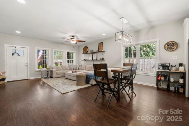 2717 Arnold Drive, Charlotte, NC 28205