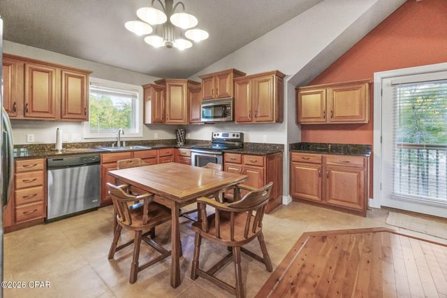 5095 Pine Ridge Drive, Chipley, FL 32428