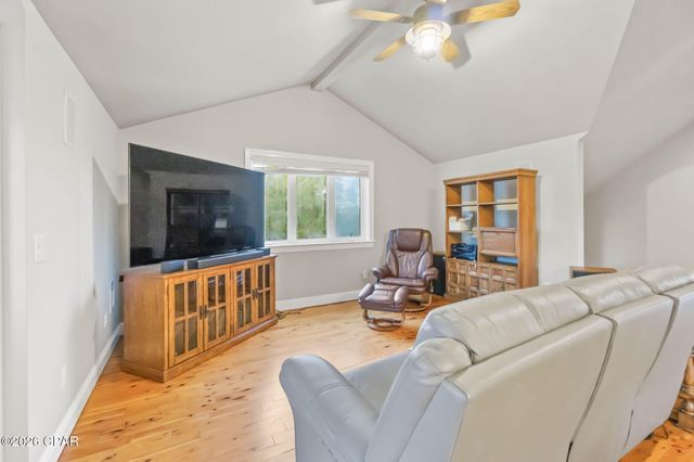 5095 Pine Ridge Drive, Chipley, FL 32428