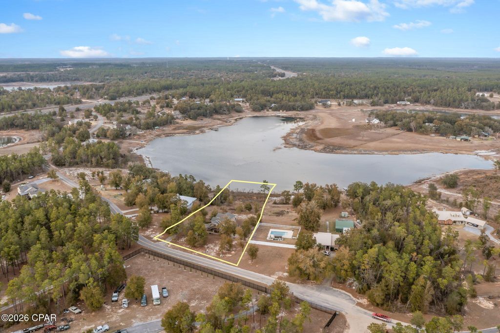 5095 Pine Ridge Drive, Chipley, FL 32428