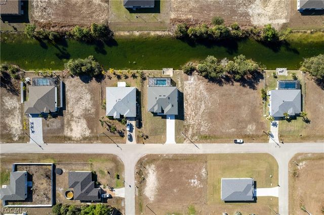 3318 NE 13th PL, Cape Coral, FL 33909