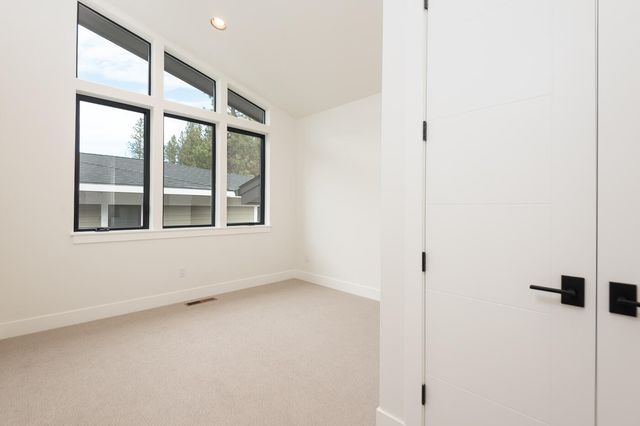 2996 NW Polarstar Court Lot 24, Bend, OR 97703