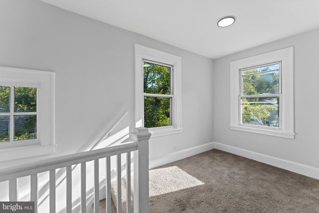 2038 NAAMANS CREEK RD, Upper Chichester, PA 19061
