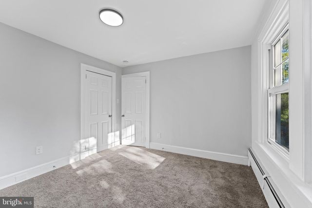 2038 NAAMANS CREEK RD, Upper Chichester, PA 19061