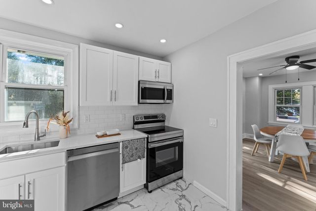 2038 NAAMANS CREEK RD, Upper Chichester, PA 19061