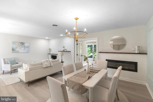 7900 IVY LN, Pikesville, MD 21208