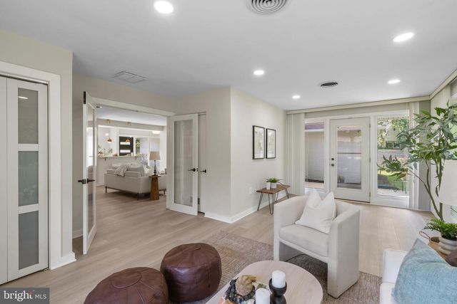 7900 IVY LN, Pikesville, MD 21208