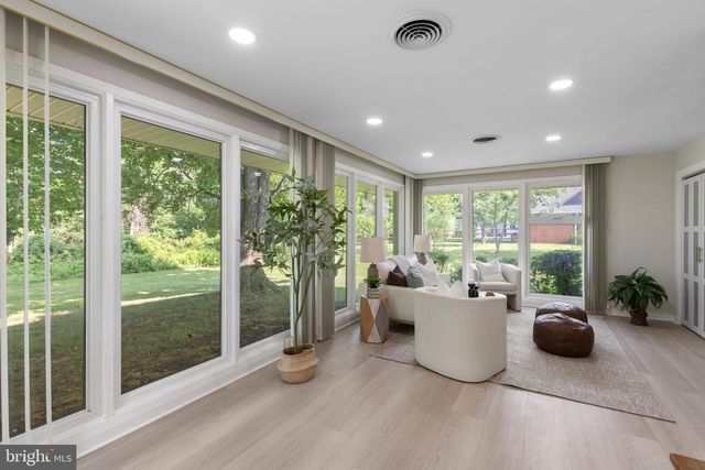 7900 IVY LN, Pikesville, MD 21208