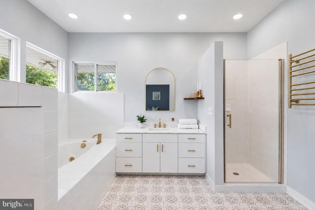 7900 IVY LN, Pikesville, MD 21208