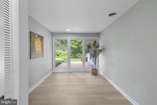 7900 IVY LN, Pikesville, MD 21208