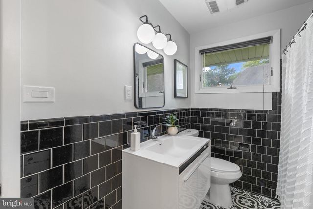 7900 IVY LN, Pikesville, MD 21208