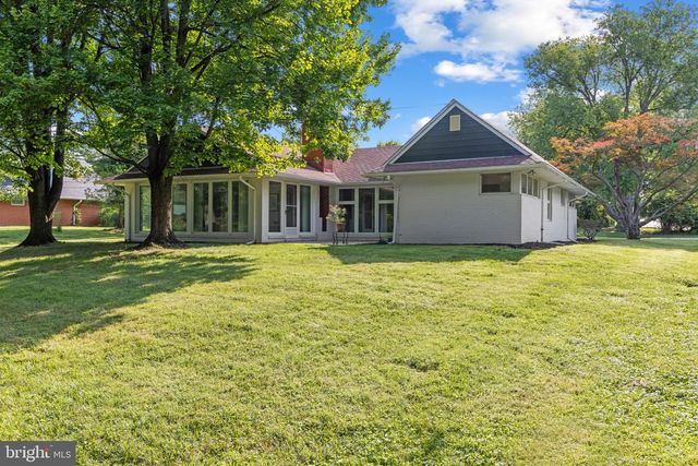 7900 IVY LN, Pikesville, MD 21208